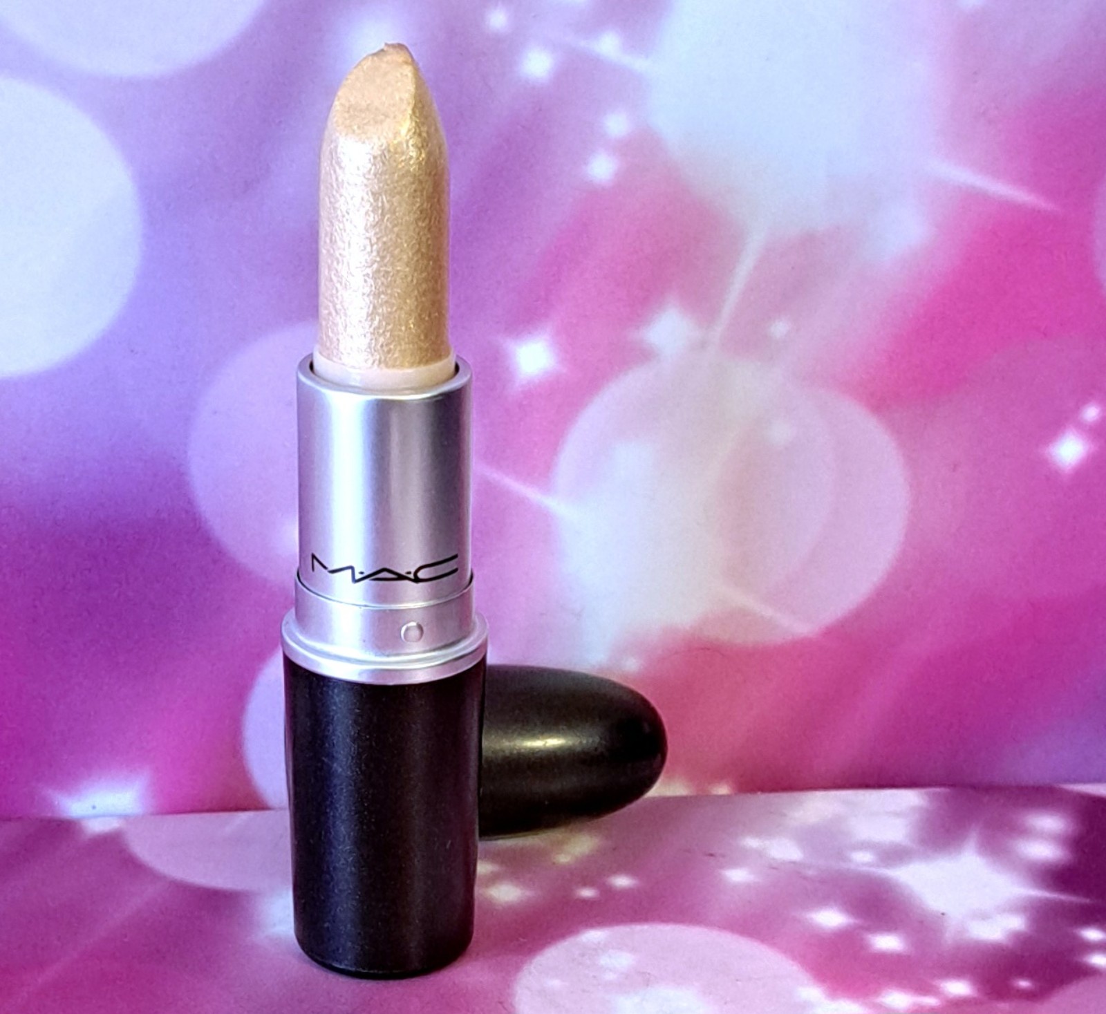 MAC Frost Lipstick Spoiled Fabulous metallic light gold