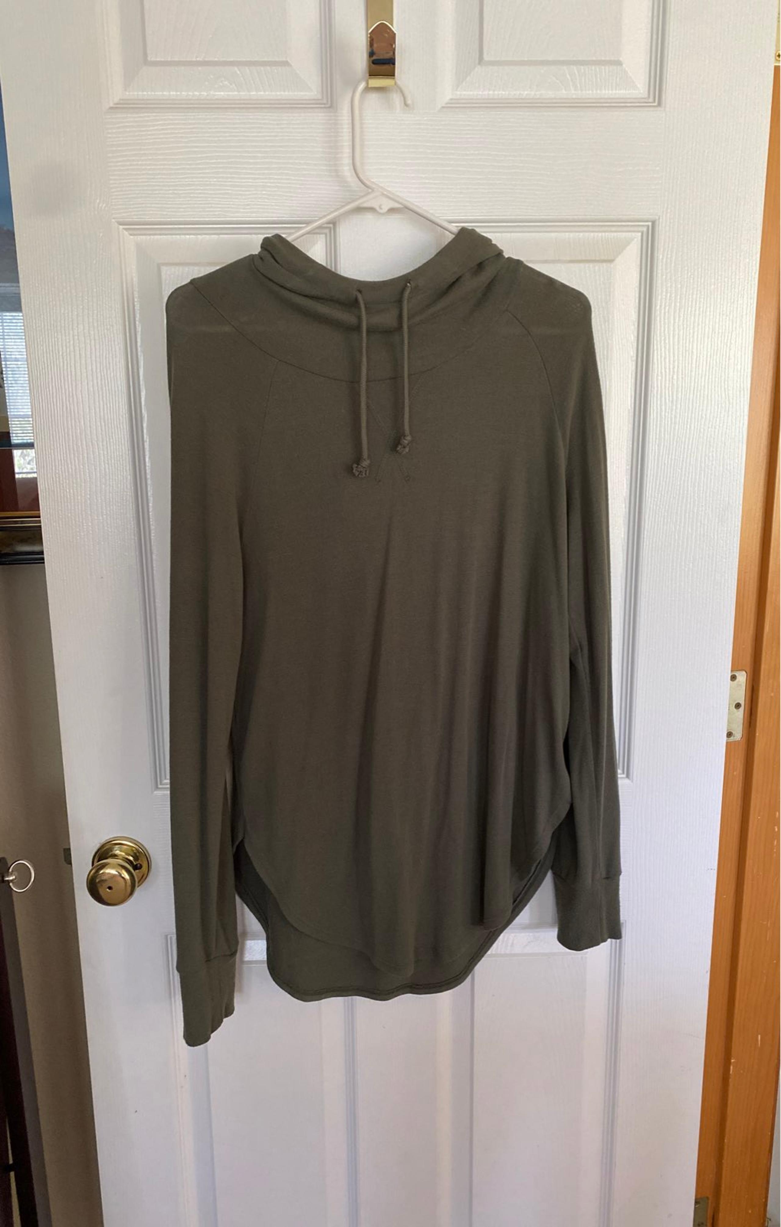 Long sleeve green sweater