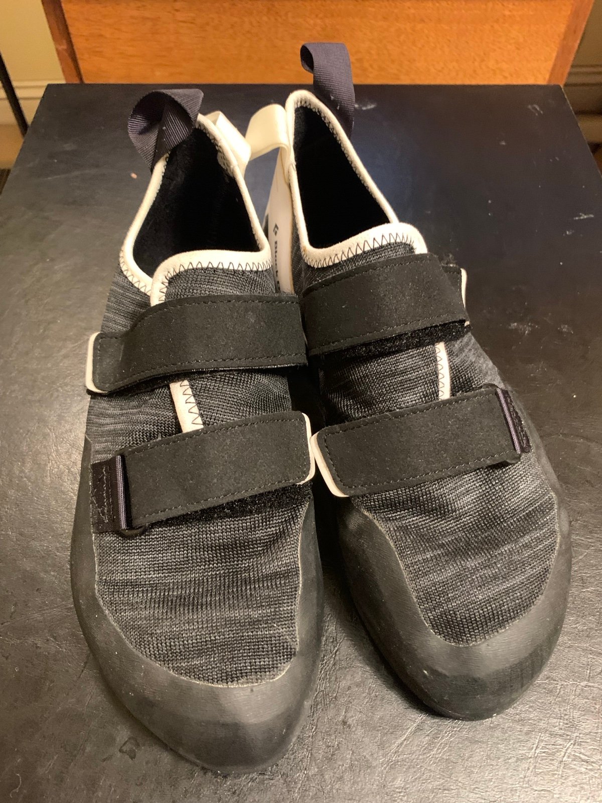 Black Diamond Rock Climbing Size 8 Shoe/ Medium (32” Waist) Harness Bundle