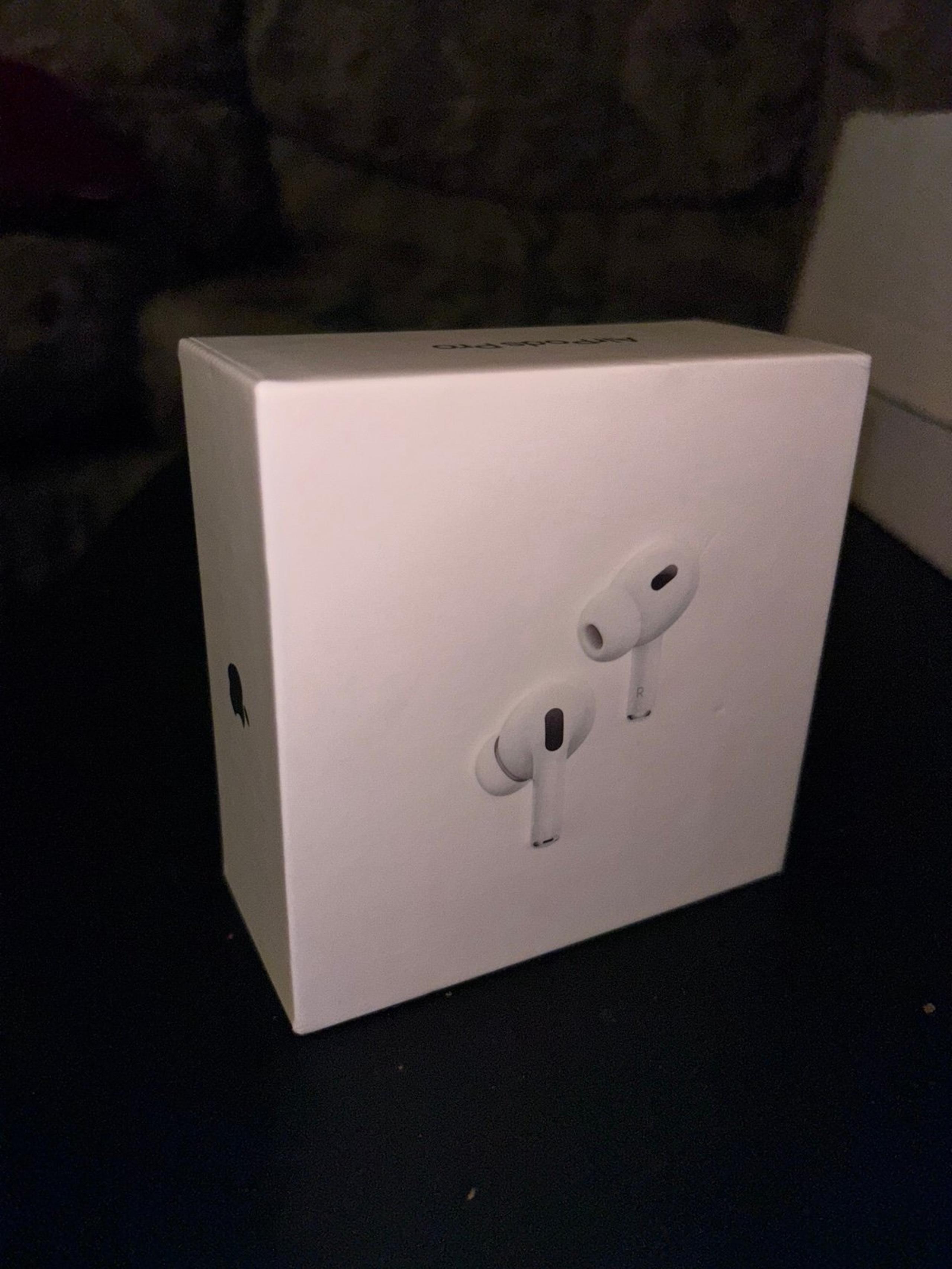 ***BRAND NEW***Apple AirPods Pro 2nd Generation with Charging Case