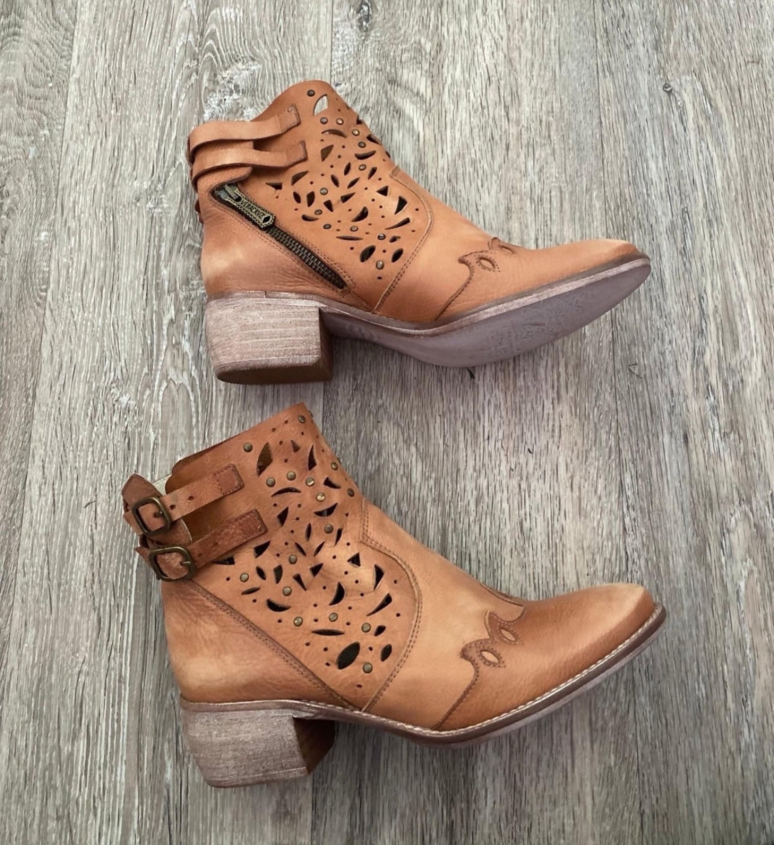 Sundance Vercruz Ankle boots size 37