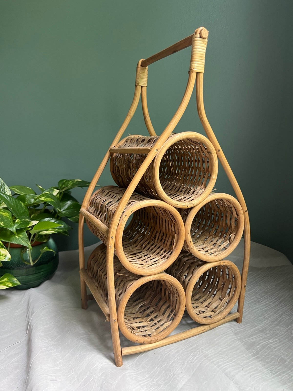 VTG boho wicker bottle holder