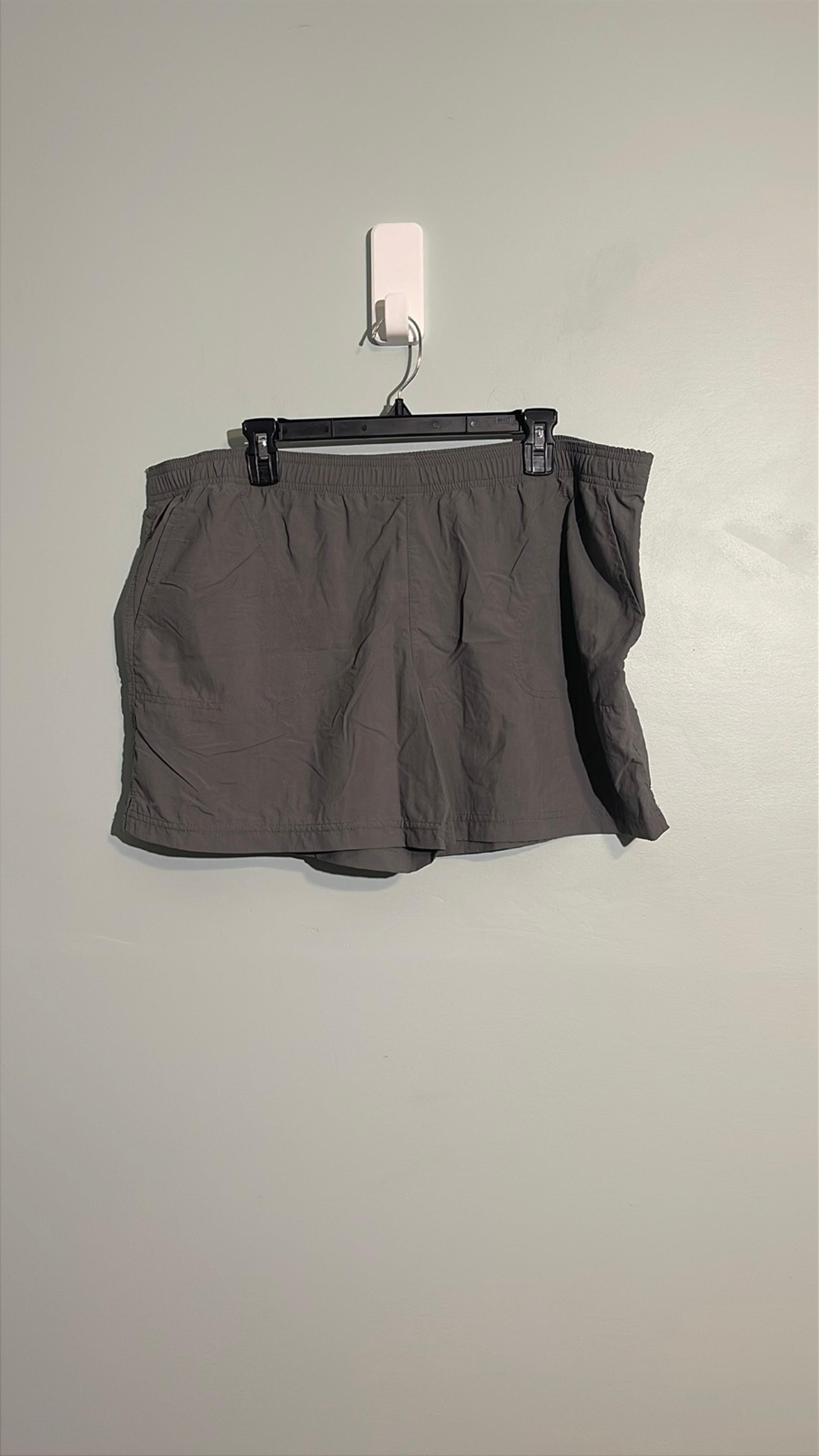 Columbia Gray Nylon Lightweight Pull On Elastic Waist Shorts Women’s Size XL