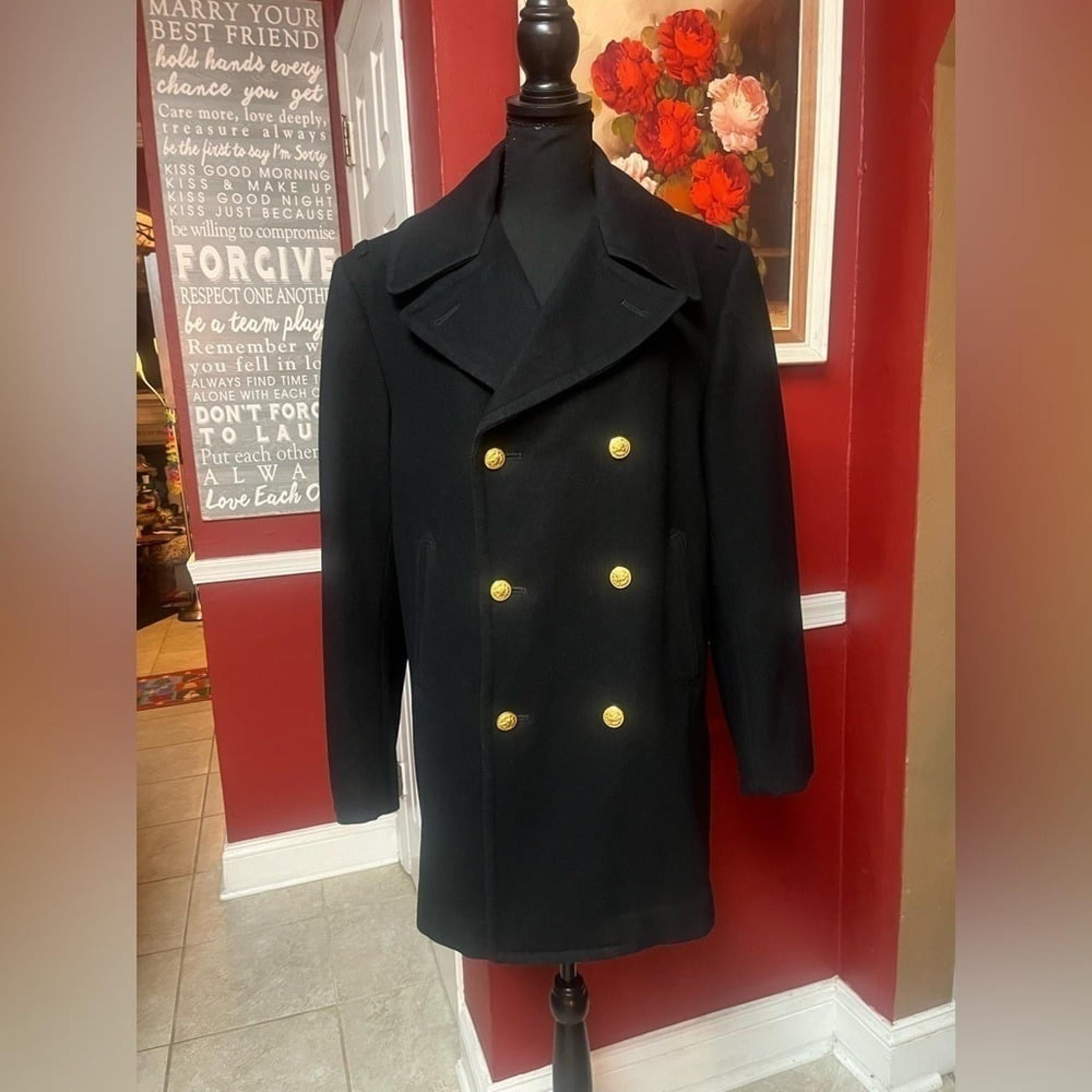 Vintage Neptune Garment Co. Men's 100% Wool Black 42" Pea Coat Shearling Lining