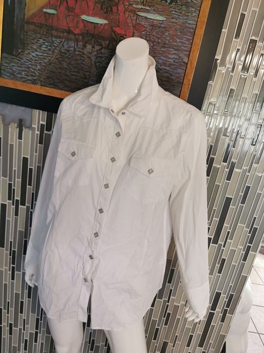 NEW ARIAT Shirt Womens XL Button Up Long Sleeve White 0312 Armpit to armpit - 23