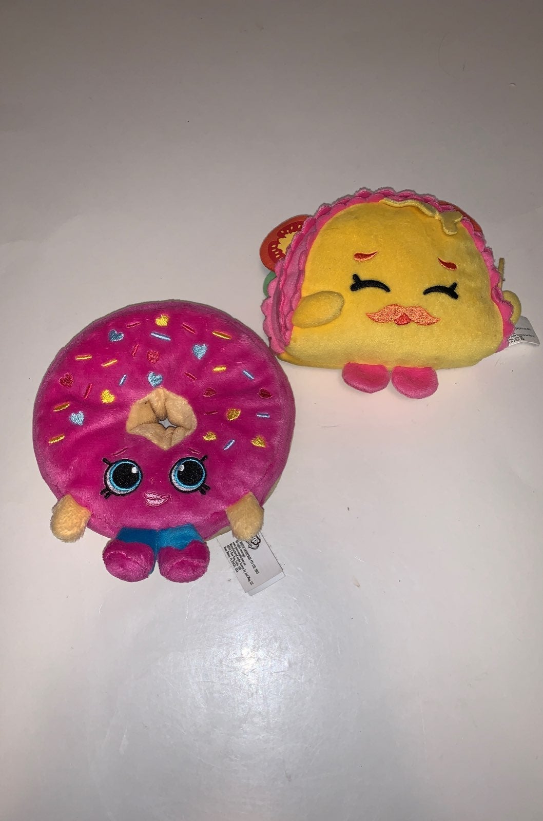 Two Shopkins D'Lish Donut/ Taco Terrie