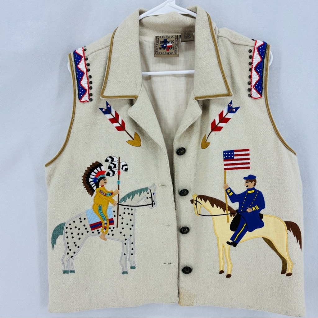 Patriotic Women’s Medium USA Vest United States Native American Beaded Stitch