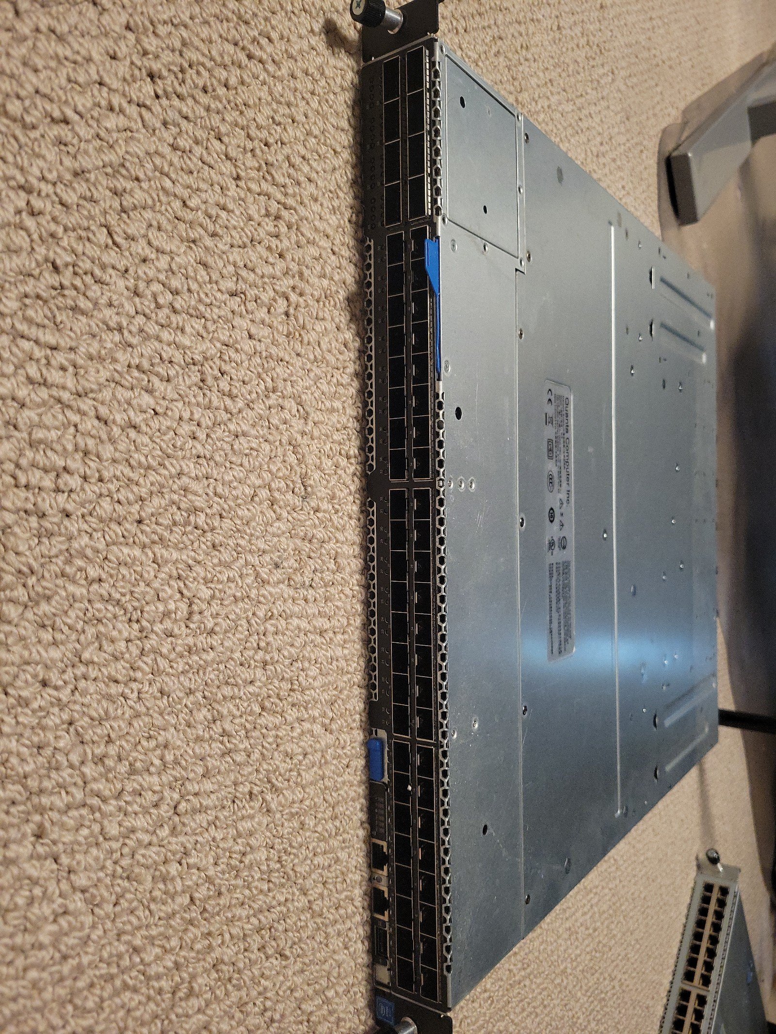 Quanta Computer Quantmesh T4048-IX8 datacenter switch