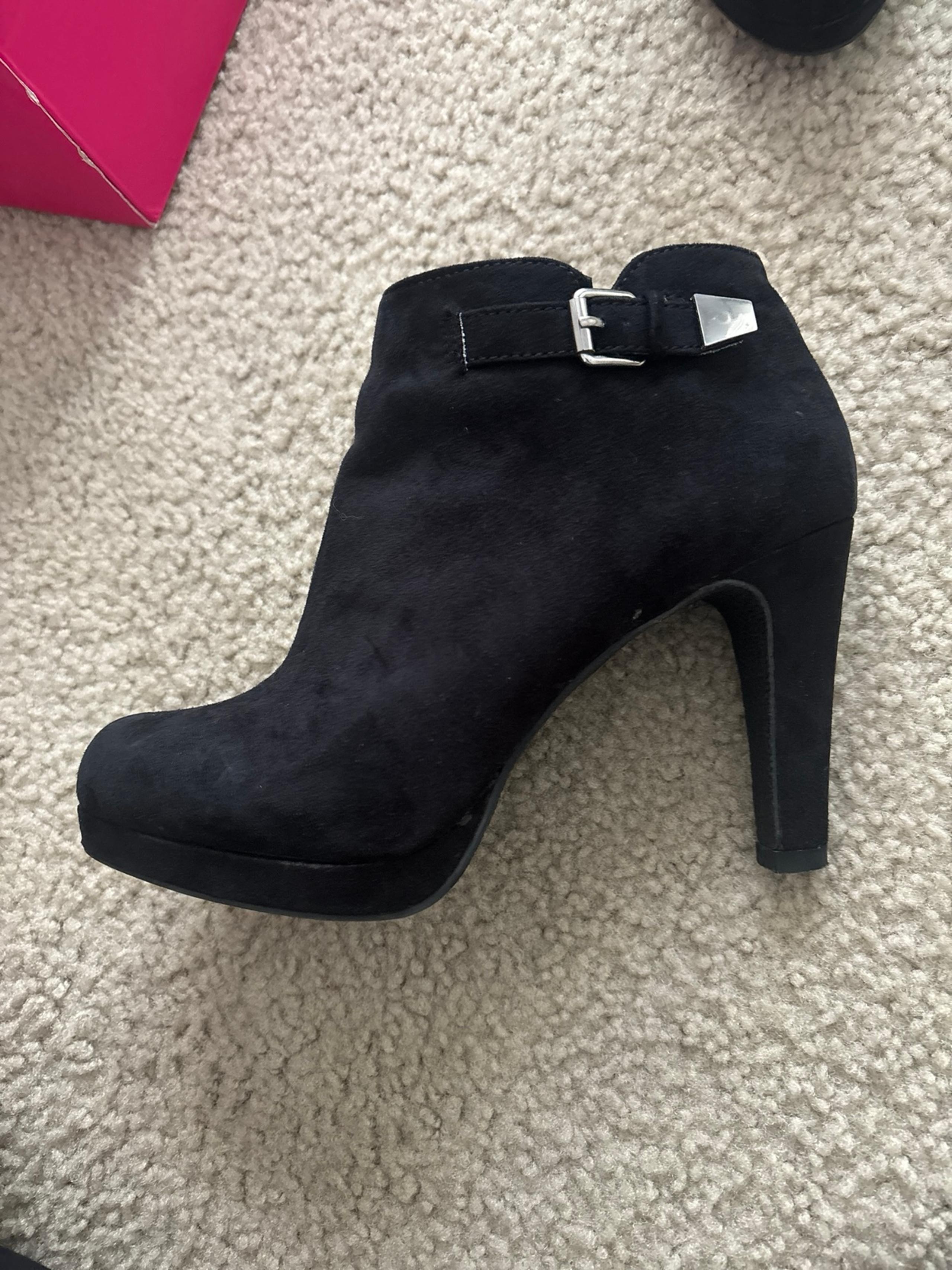 Shoedazzle Boots Womens 7.5 Shoes Ankle Booties High Heels Faux Suede Black Fall