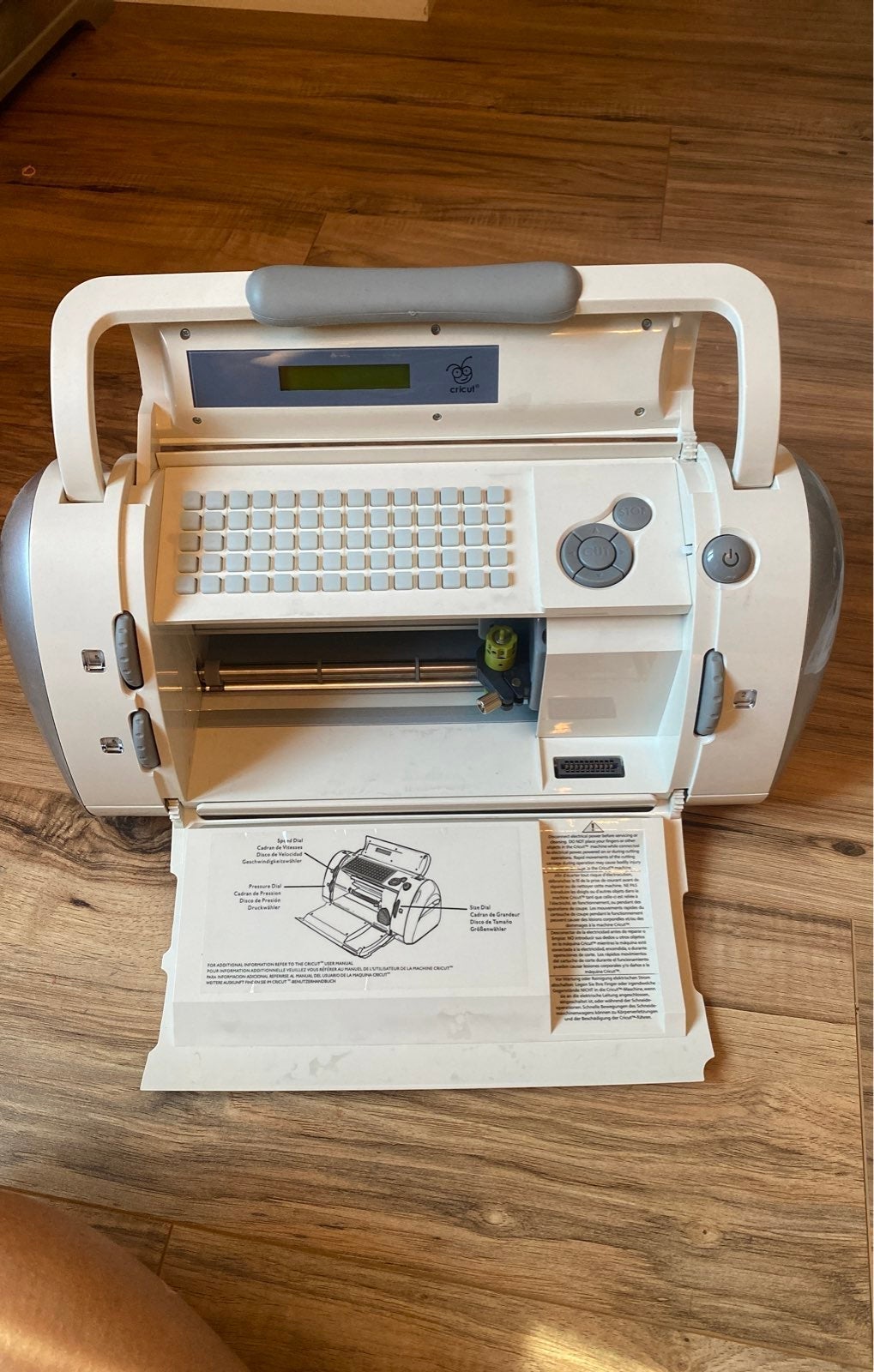 Cricut Crv001 Personal Electronic Cutting Machine