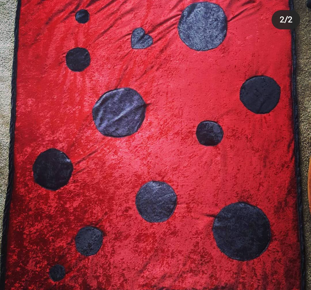 Red Lady Bug Quilted Throw Blanket