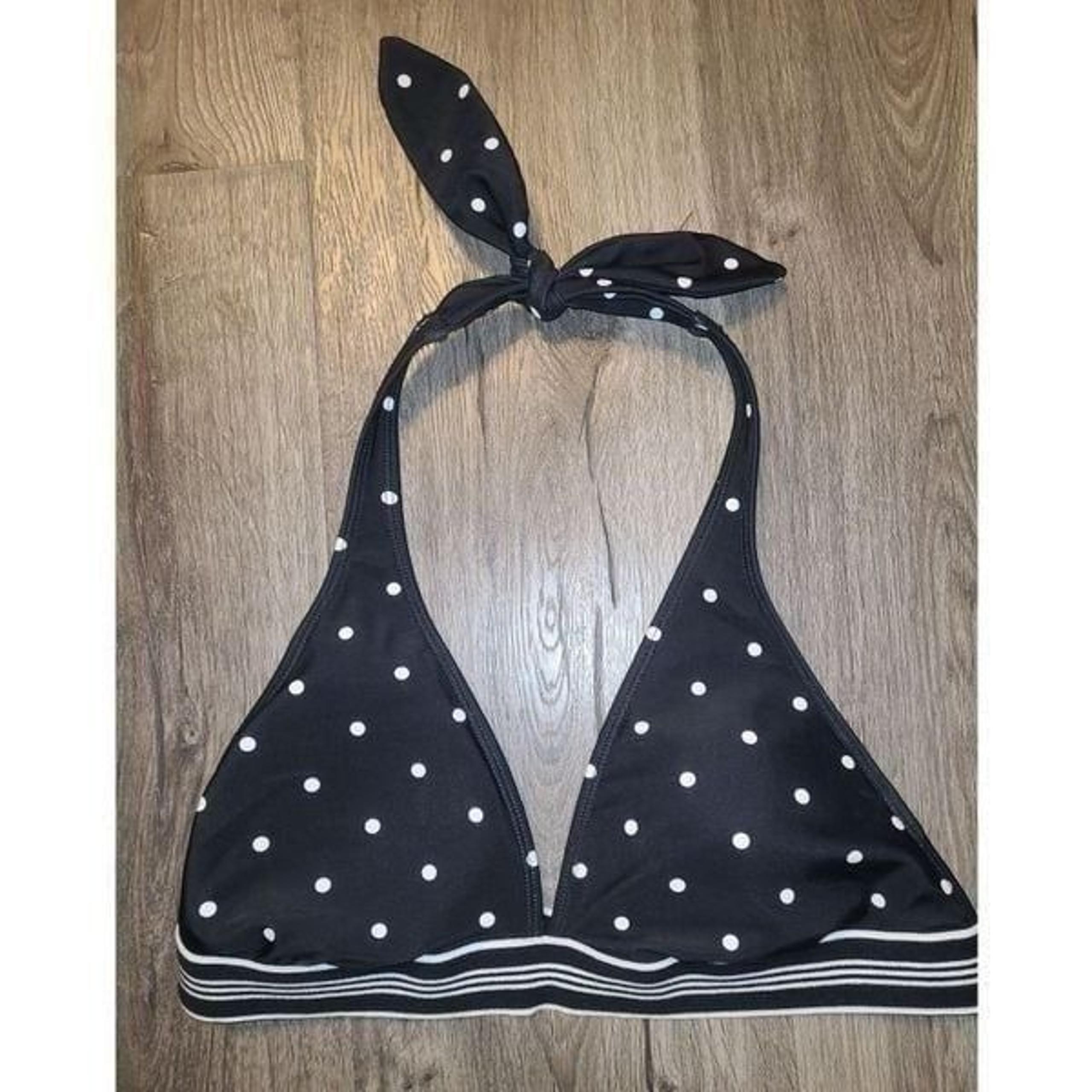 NWOT CHAPS Haulter Bikini Top Size 12