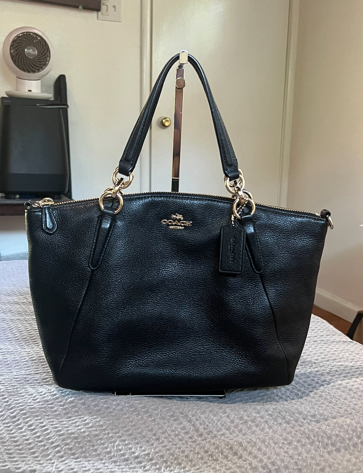 Coach Kelsey Crossbody Black Pebbled Leather Handbag EUC **RATED 5⭐️Seller**