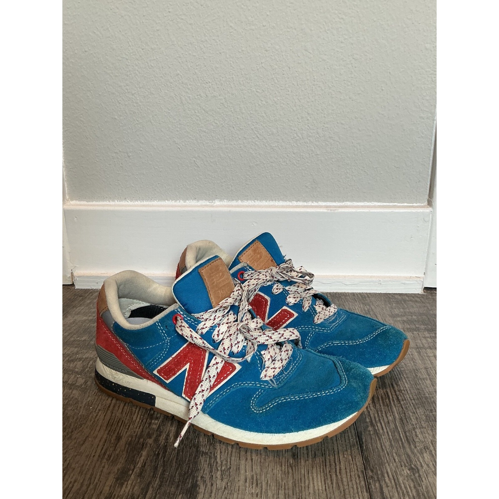 New Balance 996 Blue red suede Sneakers shoes Men's 4 Women's 6