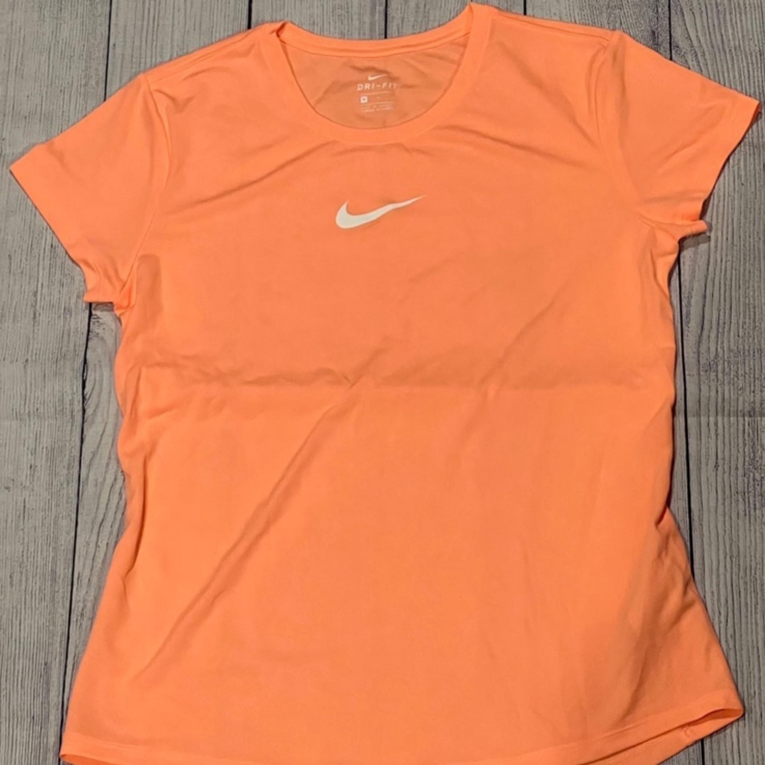 Nike dri fit athletic Shirt Womens