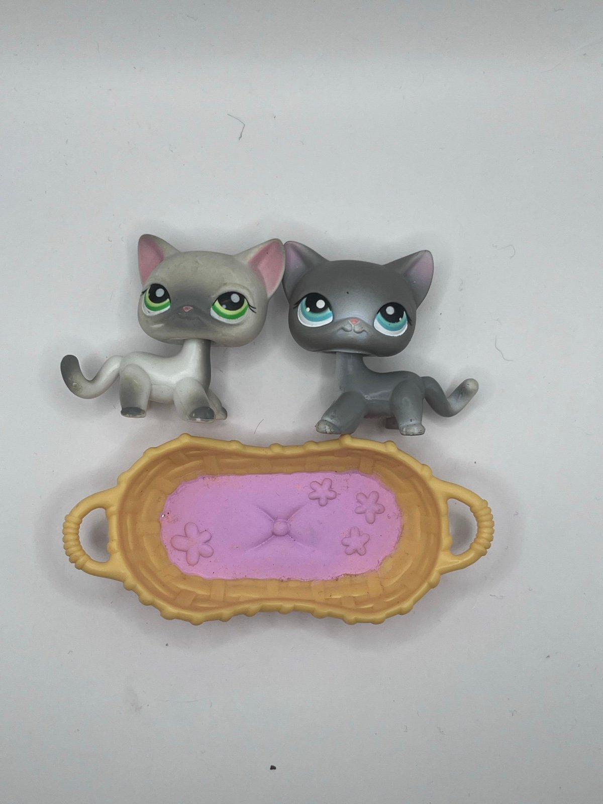 Littlest Pet Shop pet Pairs Siamese Cat (#125) Shorthair Cat (#126)