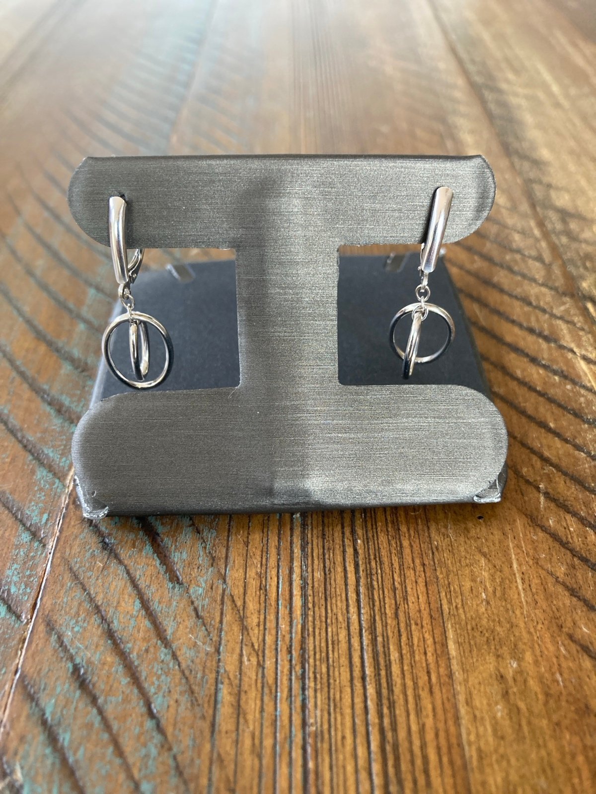 Earrings 14 K White Gold Lever Back Dangle Oval Hoop JCM Jacmel