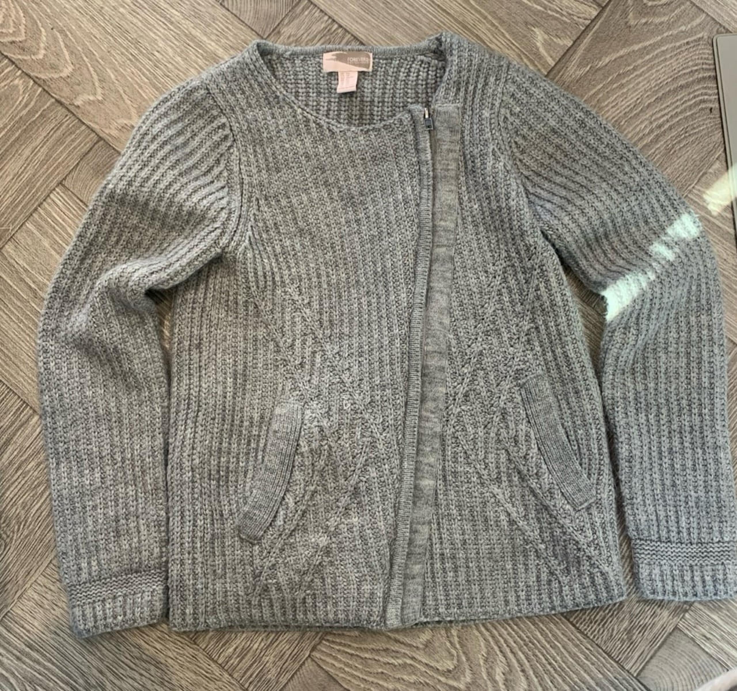 Forever 21 knit sweater