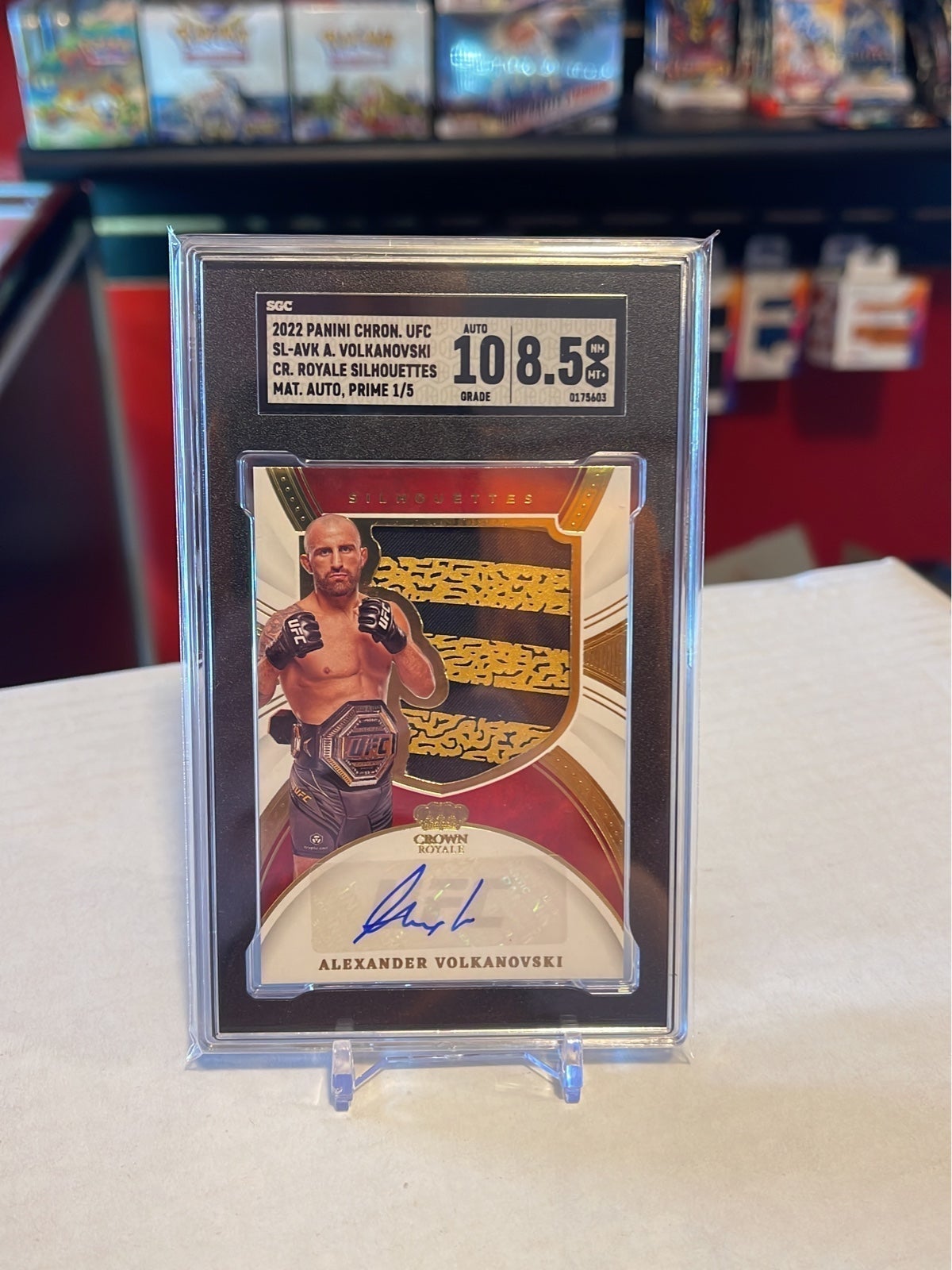 2022 Crown Royale Alexander Volkanovski Patch Auto /5