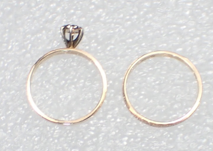CLOSE OUT SALE / NO OFFERS - *** NEW*** Engagement Ring & Diamonds #1233B