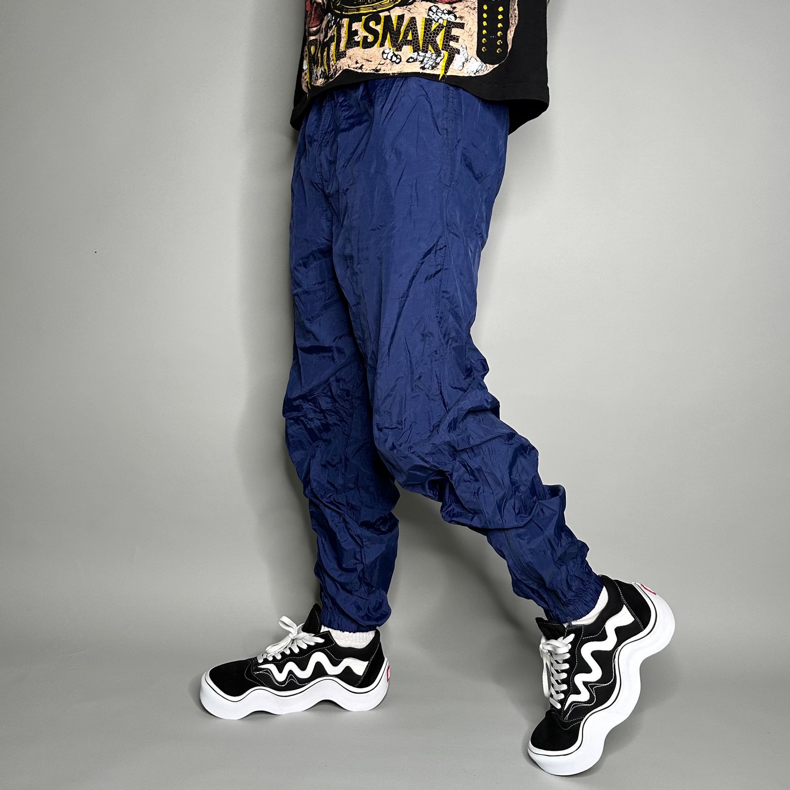 Vintage Track Pants Navy Blue Nylon Joggers Elastic Cuffs has Ankle Zippers 90s
