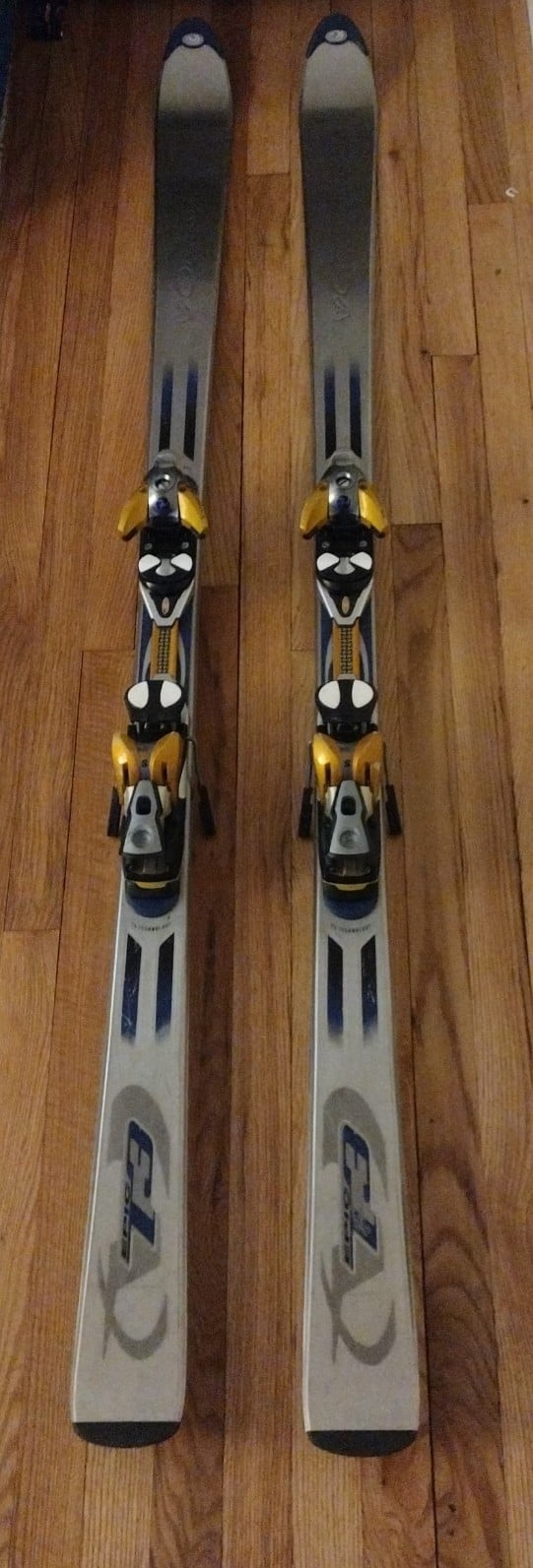 Volant skis w/Solomon bindings 179cm