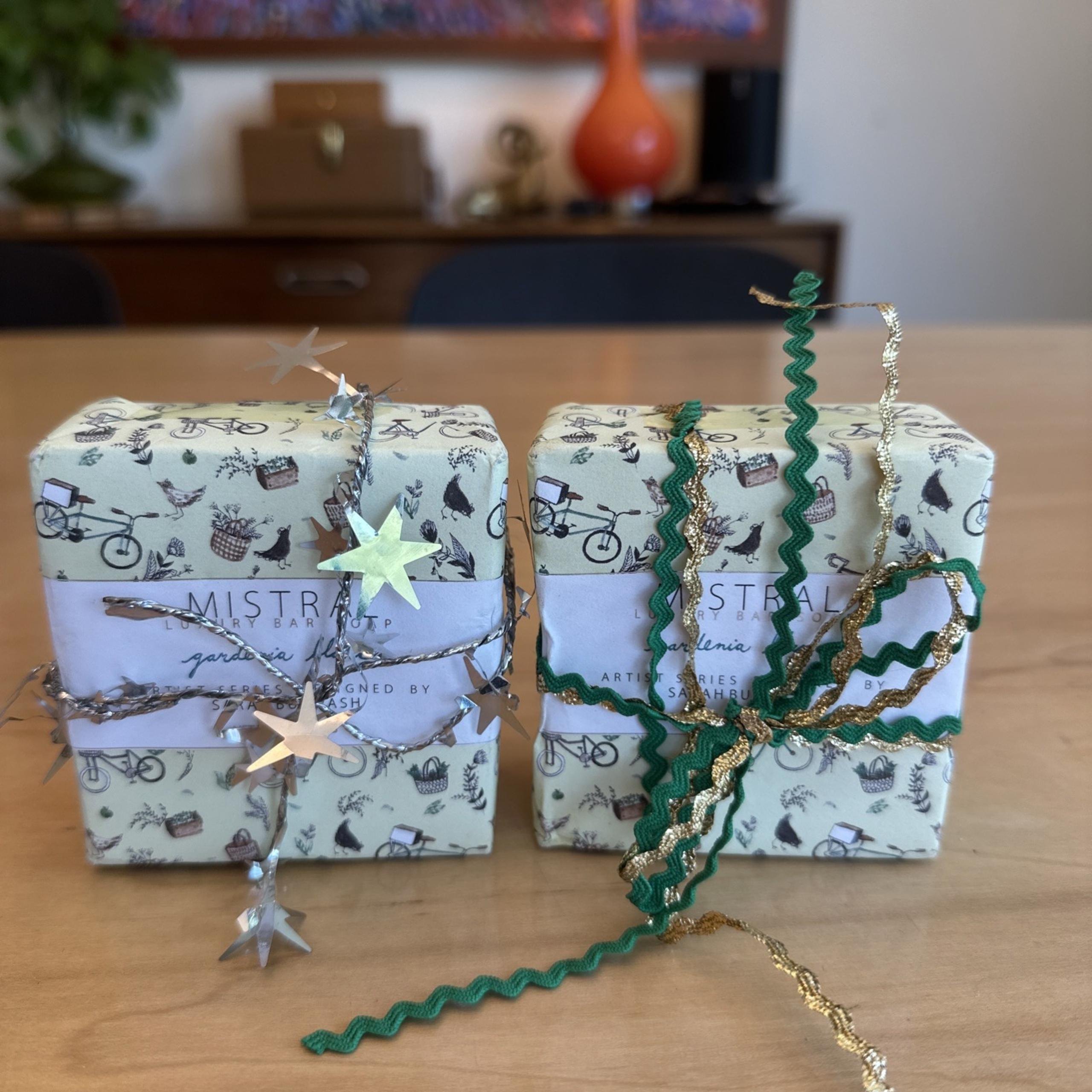 (2) Mistral Luxury Bar Soap Organic Gardenia Blanc Artist Series Sara Burwash