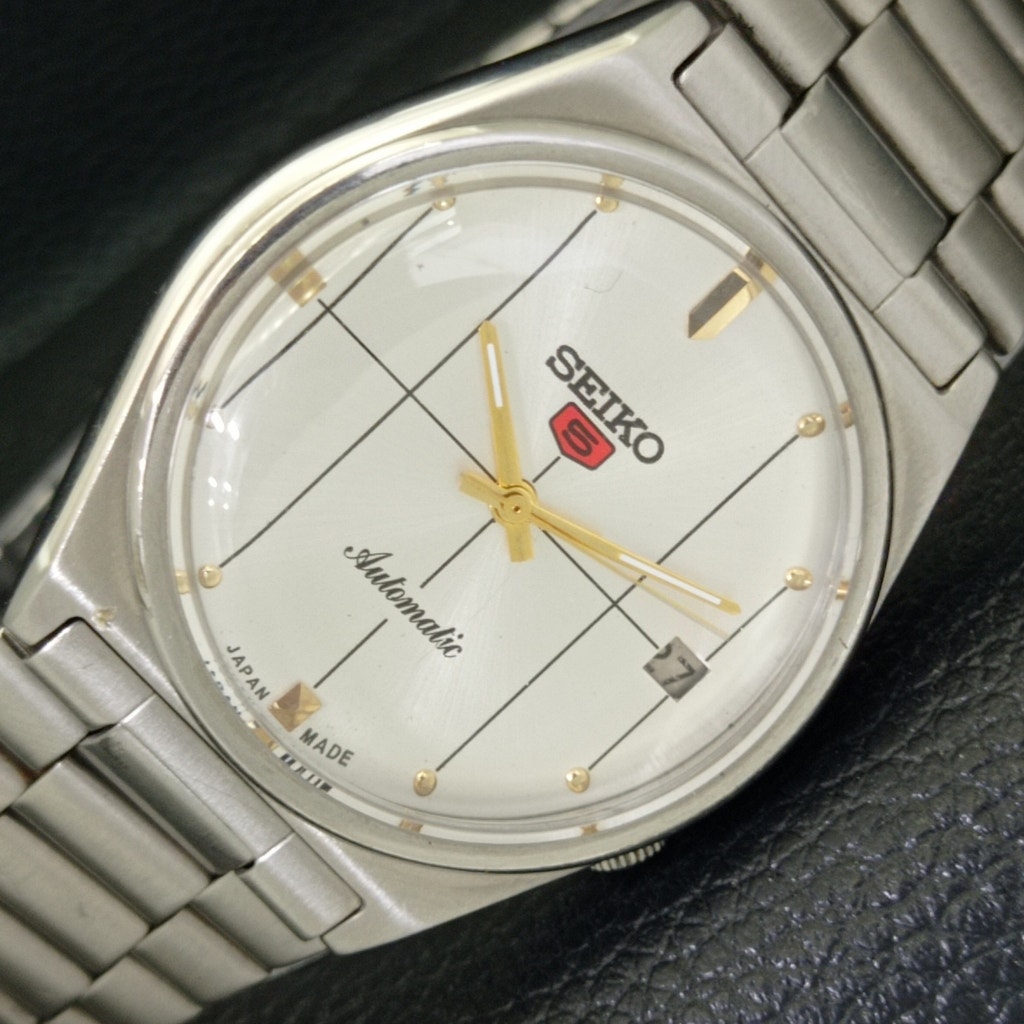 Vintage 1977 Seiko Automatic Mens Silver Watch W/daydate & Gold accents