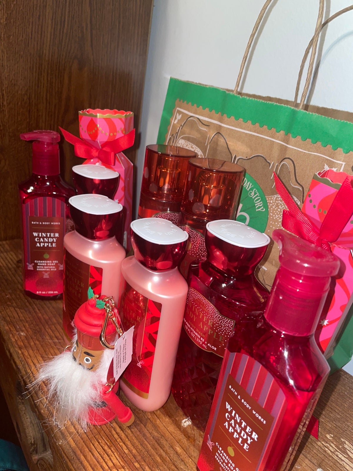 winter candy apple4点セット Bath & Body Works Winter Candy Apple Gift SET Mist Cream Gel