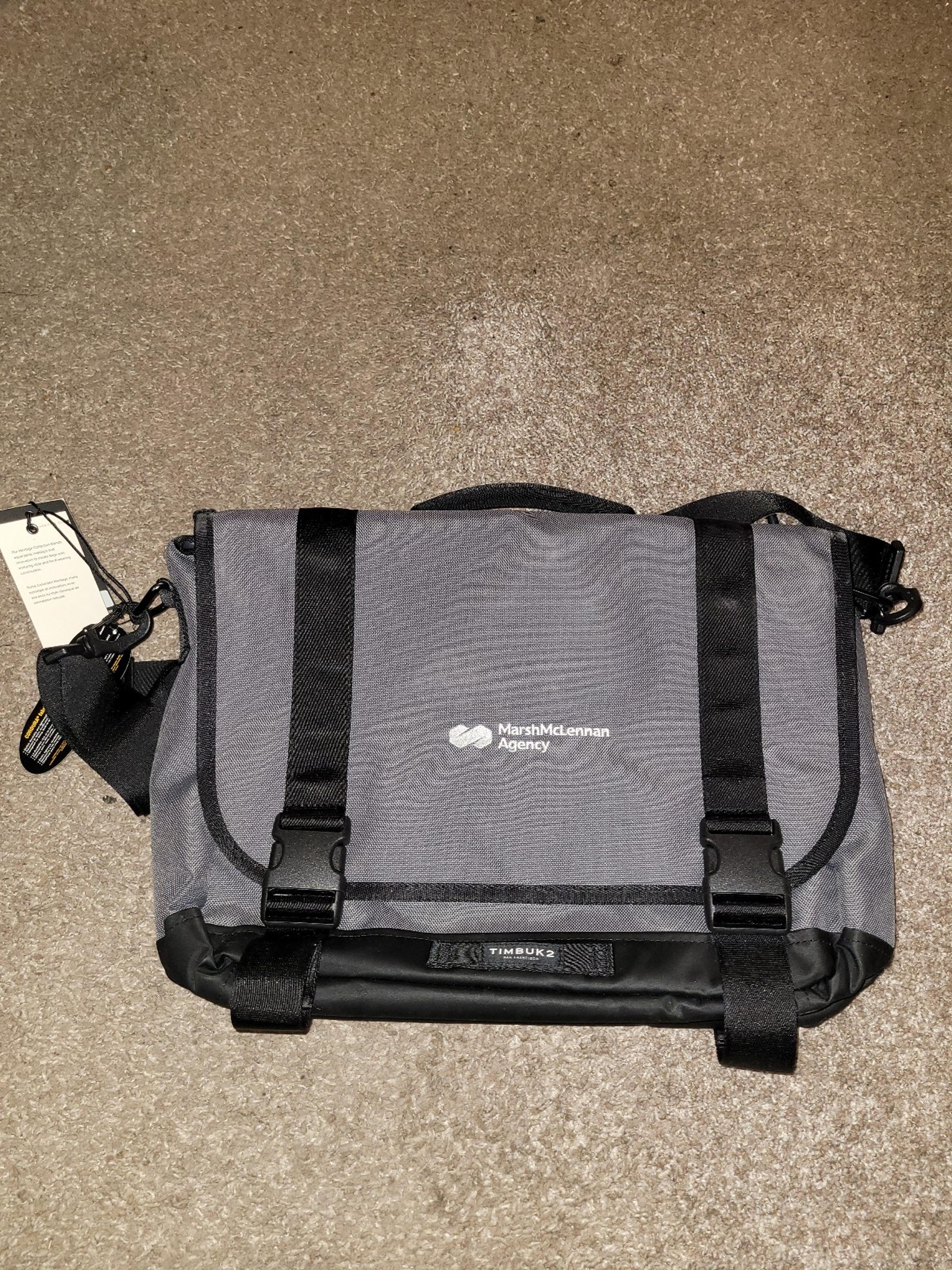 Timbuk2 Canvas Messenger BagSan Francisco gray&black L13 W18. NWT bag  has Logo