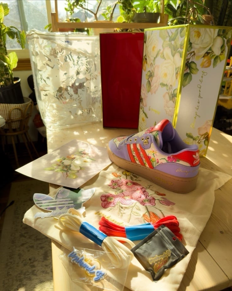 Adidas X Unheardof Rivarly Low 'Grandma's Couch' Special
Box Version