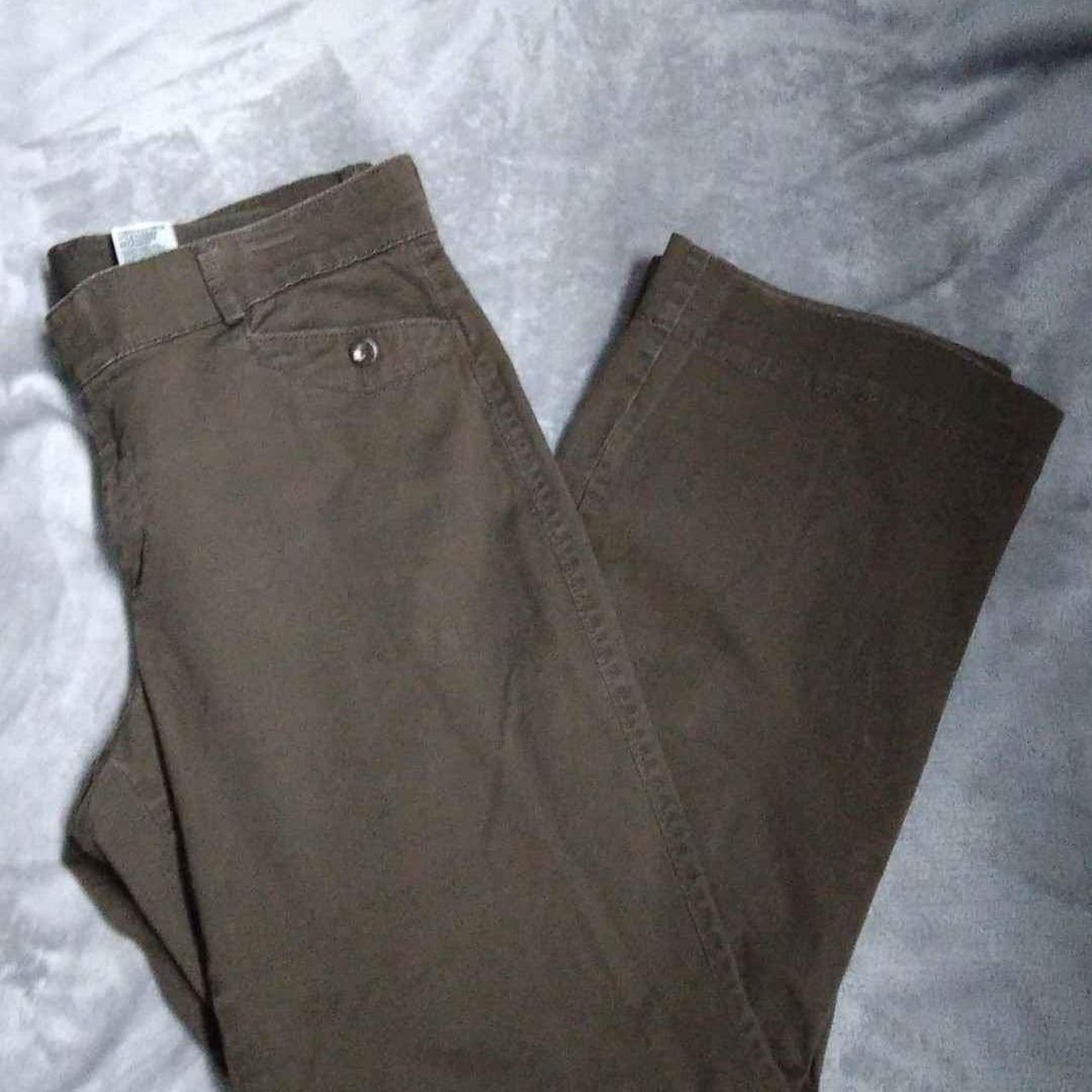 -Size 14--Medium Brown Dockers Low Waist Ladies Pants