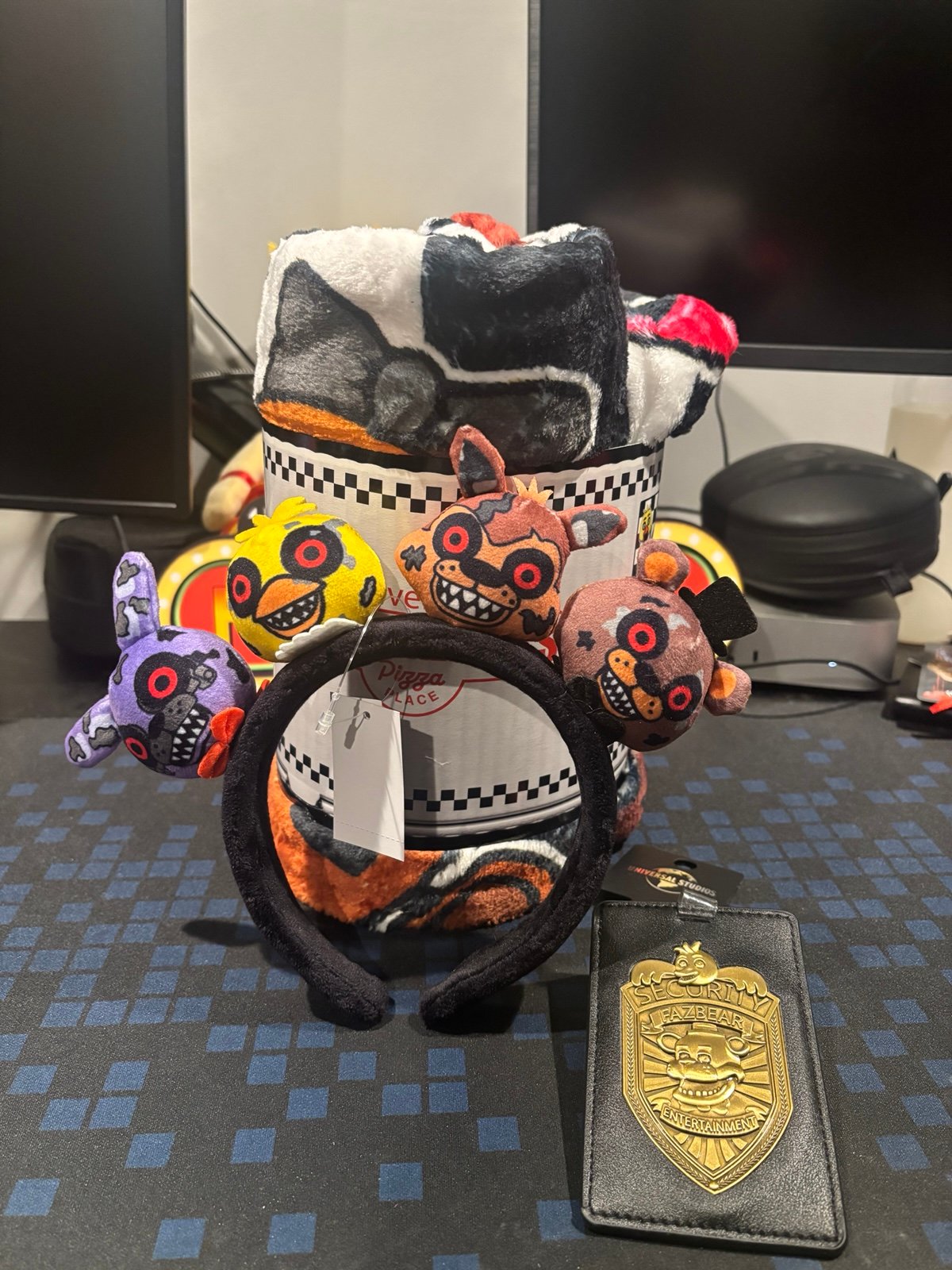 FNAF HHN Exclusive Bundle (New)