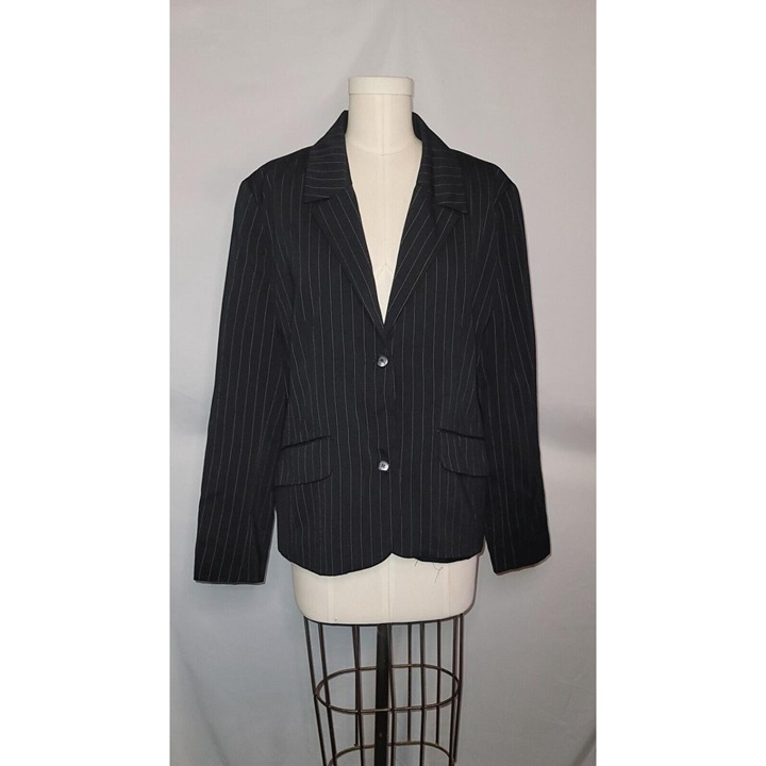 Jaclyn Smith Jacket Coat Women's Black Size 16 Striped Buttons Closure Pockets