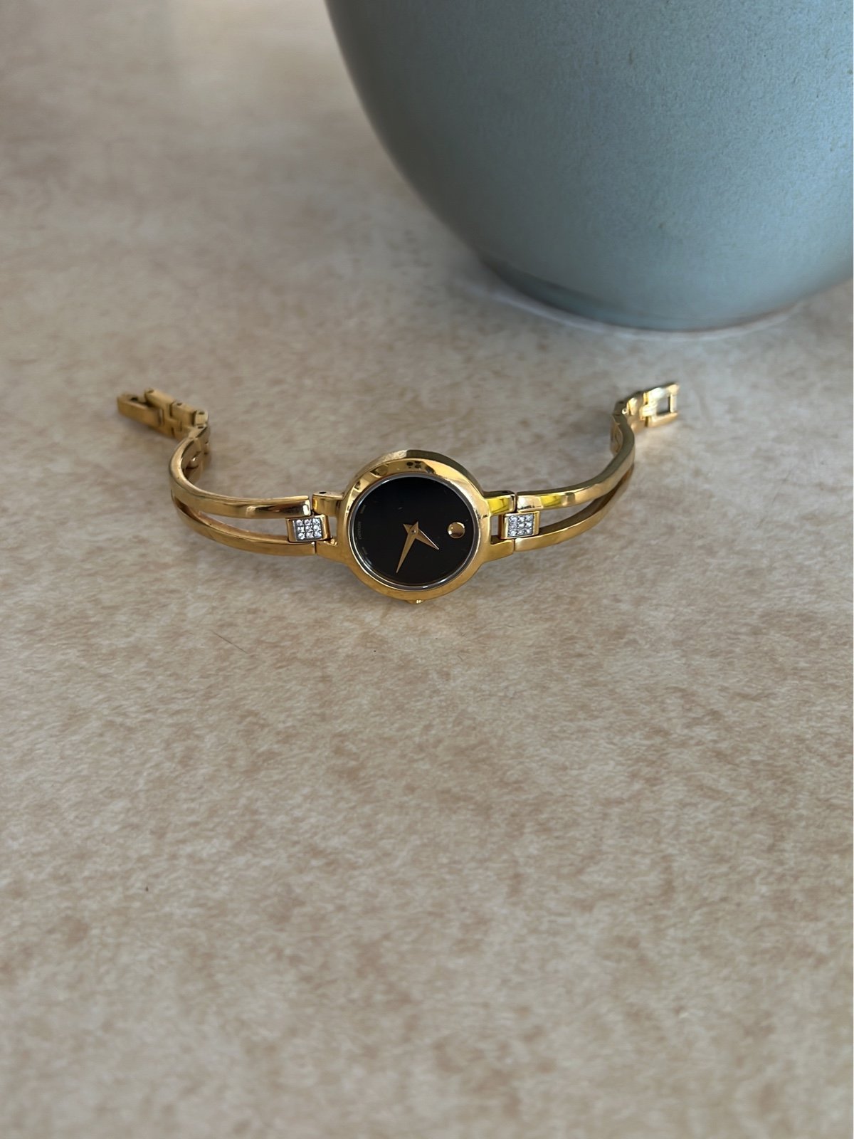 Women’s wristwatch