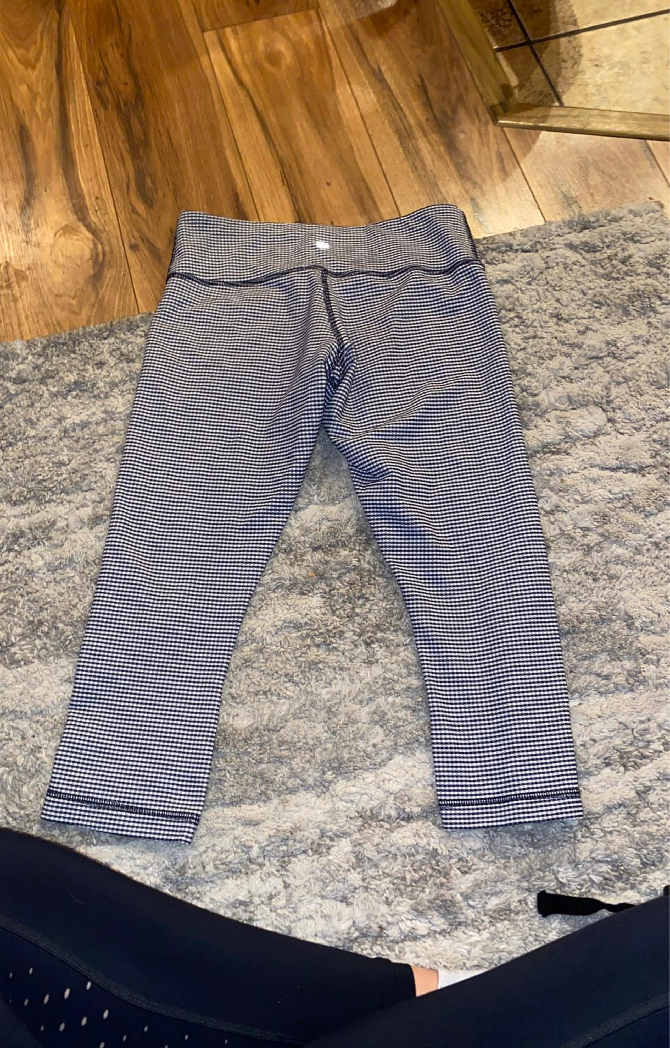 Lululemon capris