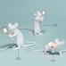 Mouse holding light bulb accent light