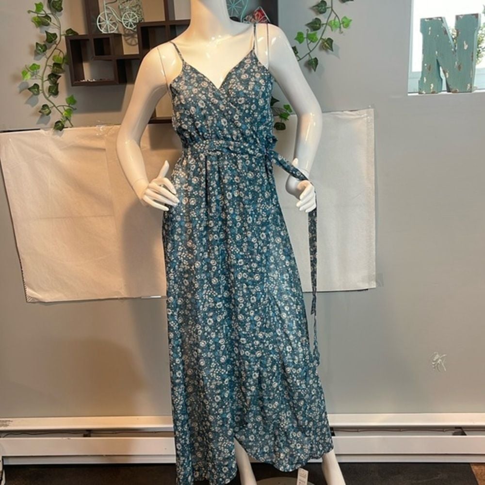 Cupshe Blooming Sheer Blue Ditsy Floral Wrap side tie Midi Dress Size M RefCPS42
