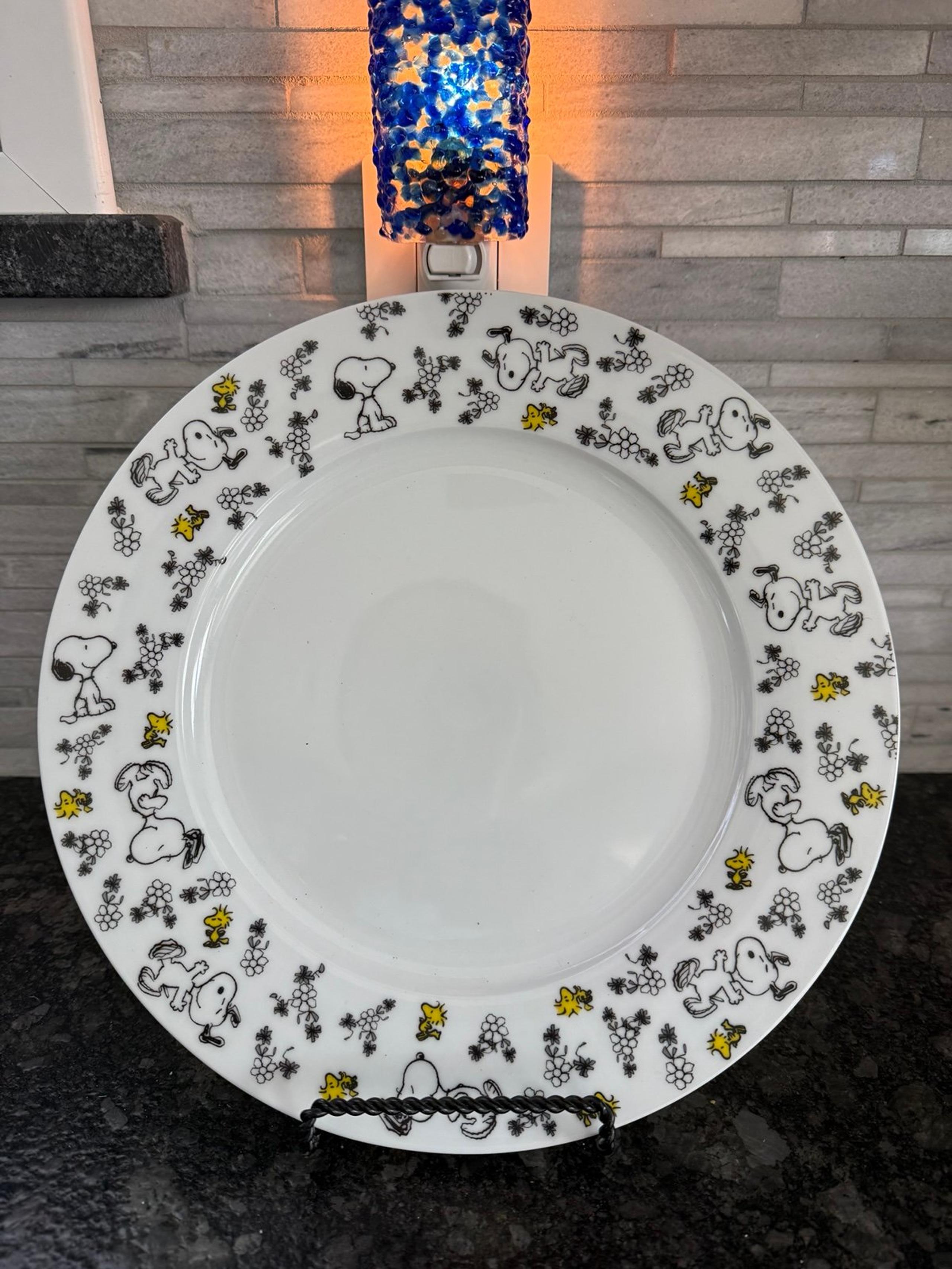 2 - Snoopy Peanuts Floral Ceramic Dinner Plate