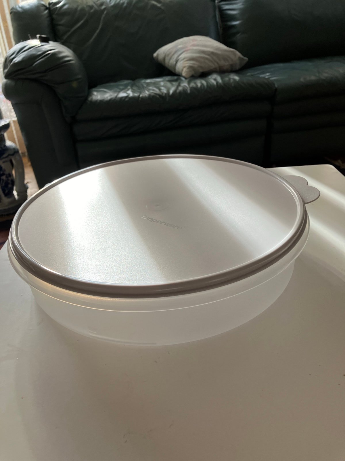 New Tupperware pie taker