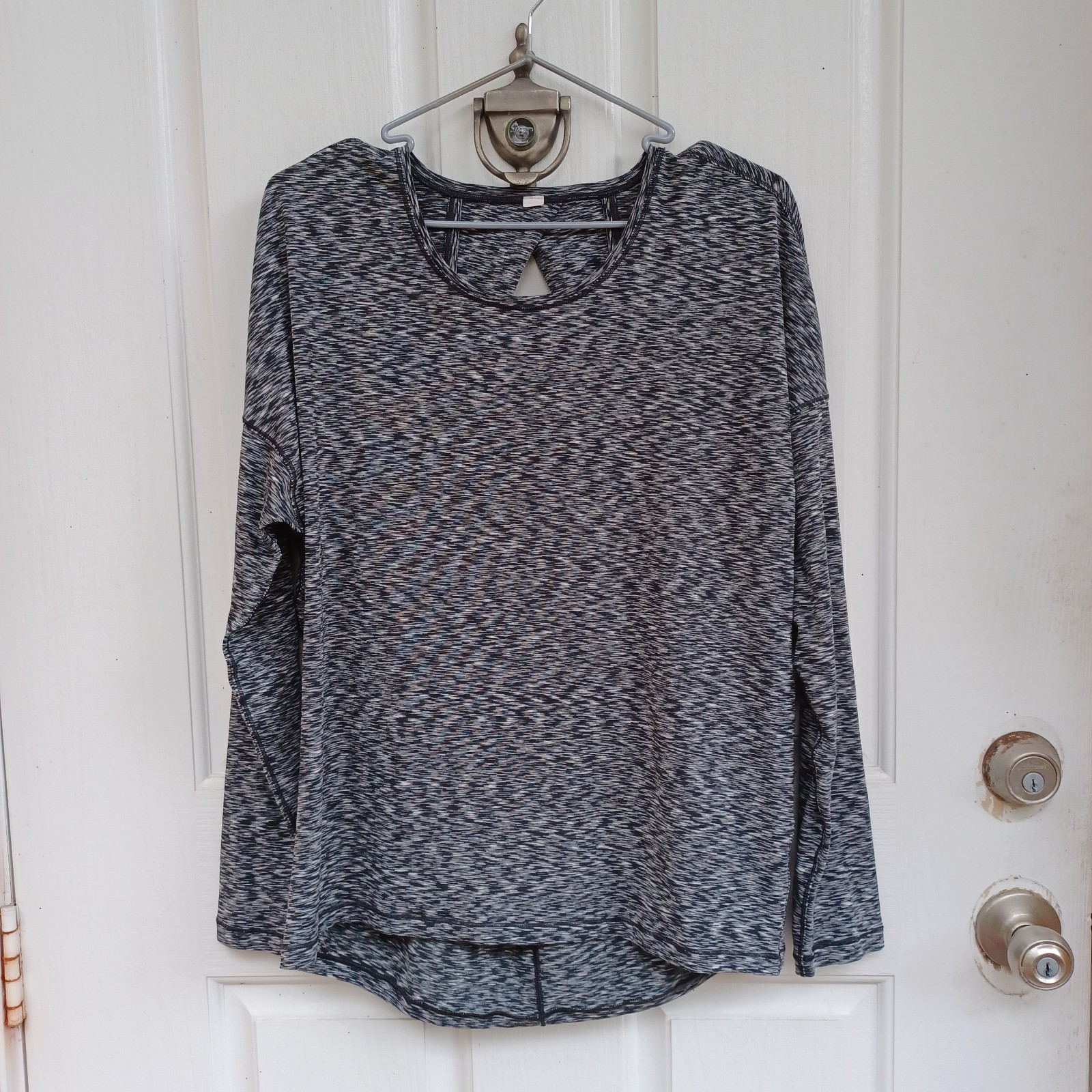 LULULEMON Open Back LS Top Sz L