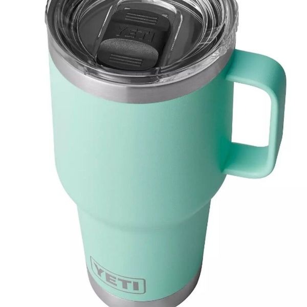 YETI Rambler 30 oz Travel Mug with Stronghold Lid GREEN