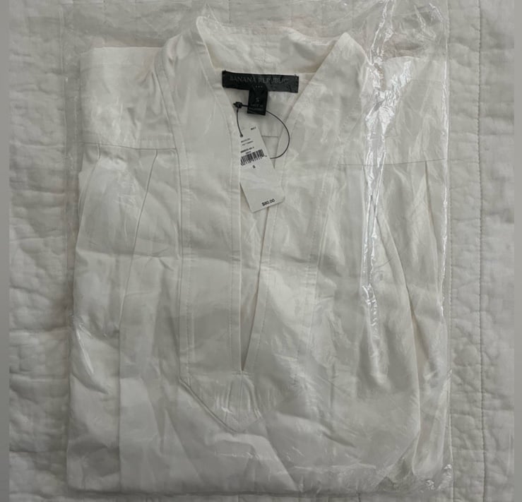 Banana Republic Bubble Hem White Poplin Long Sleeve