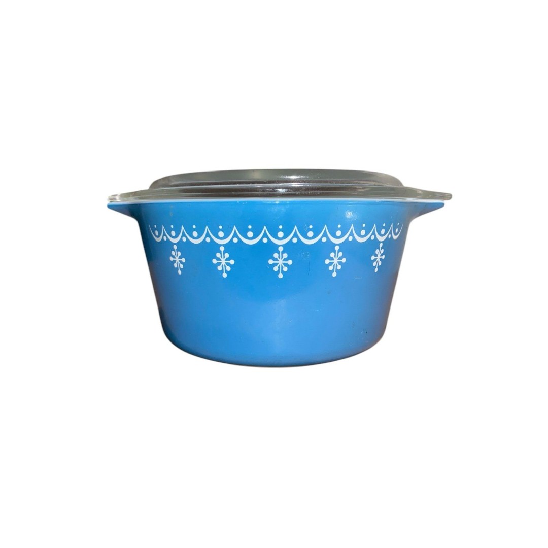 Pyrex- shipping included