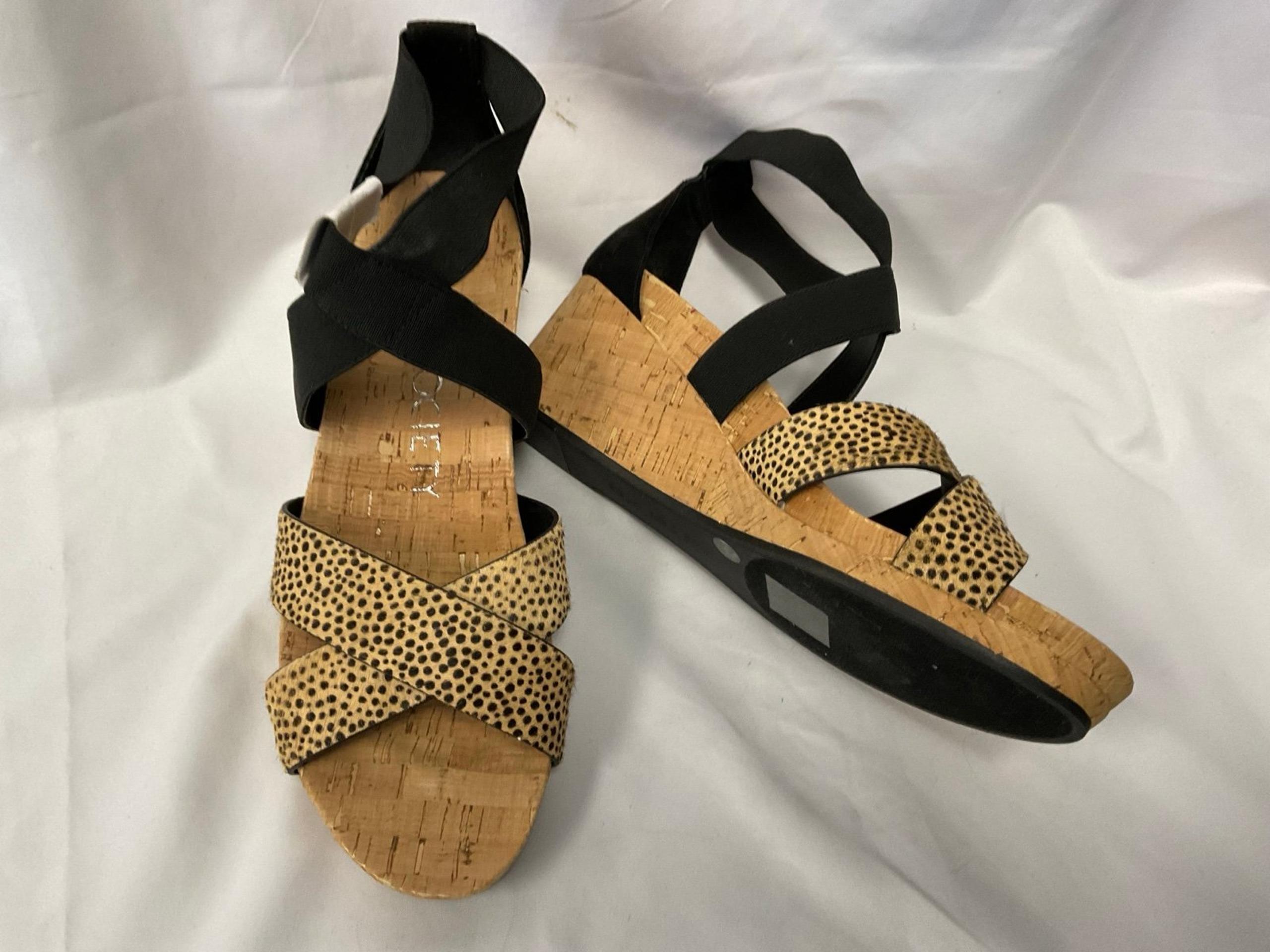 NWOT Sole Society Animal Print Cork Wedge Strappy Ankle Sandals Size 9M
