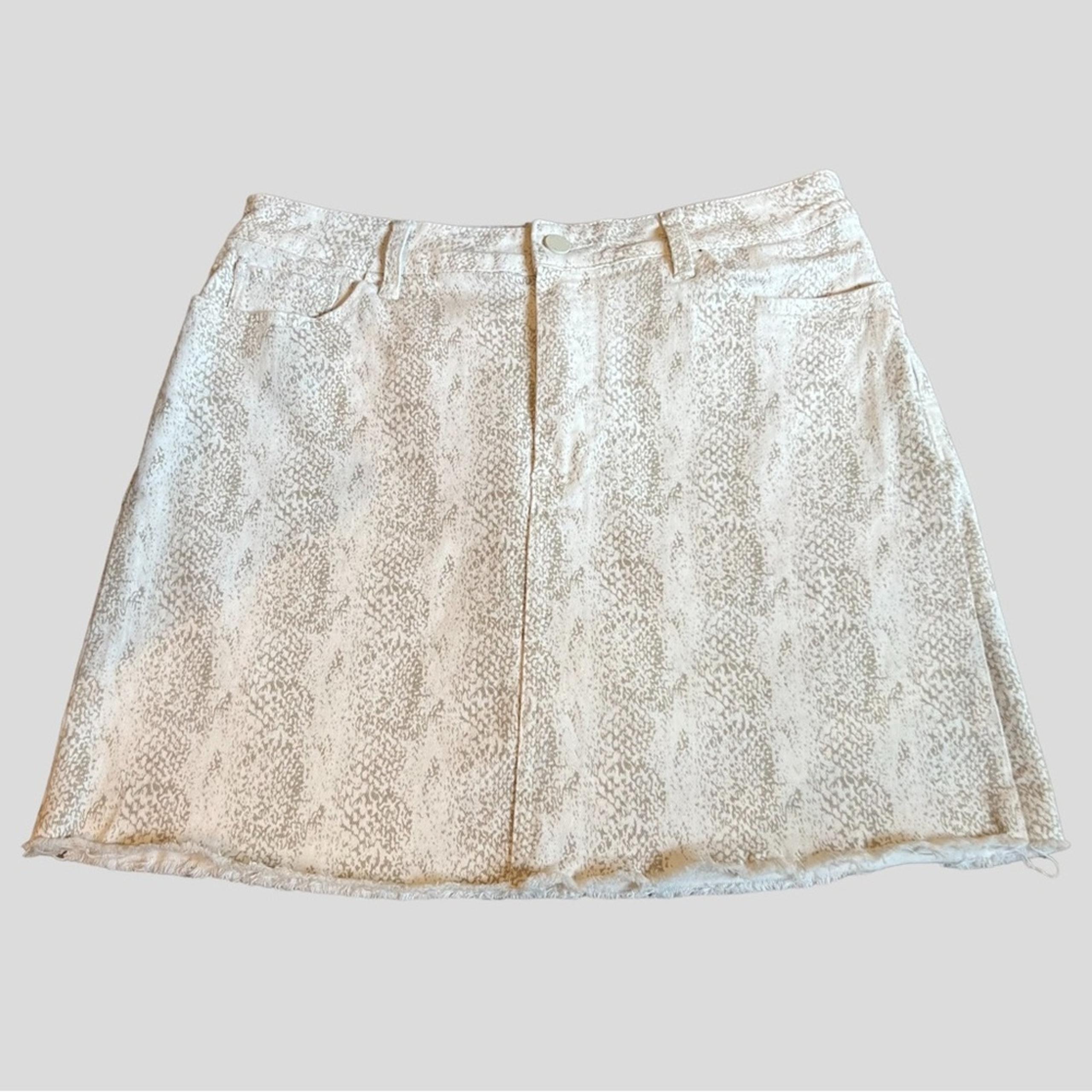 Paige Snake Print Denim Skirt Womens 
Size 31 (12) Jamine Mini Raw Hem Cotton