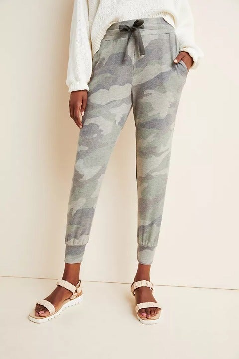 Sundry Camo Joggers/Sz 1