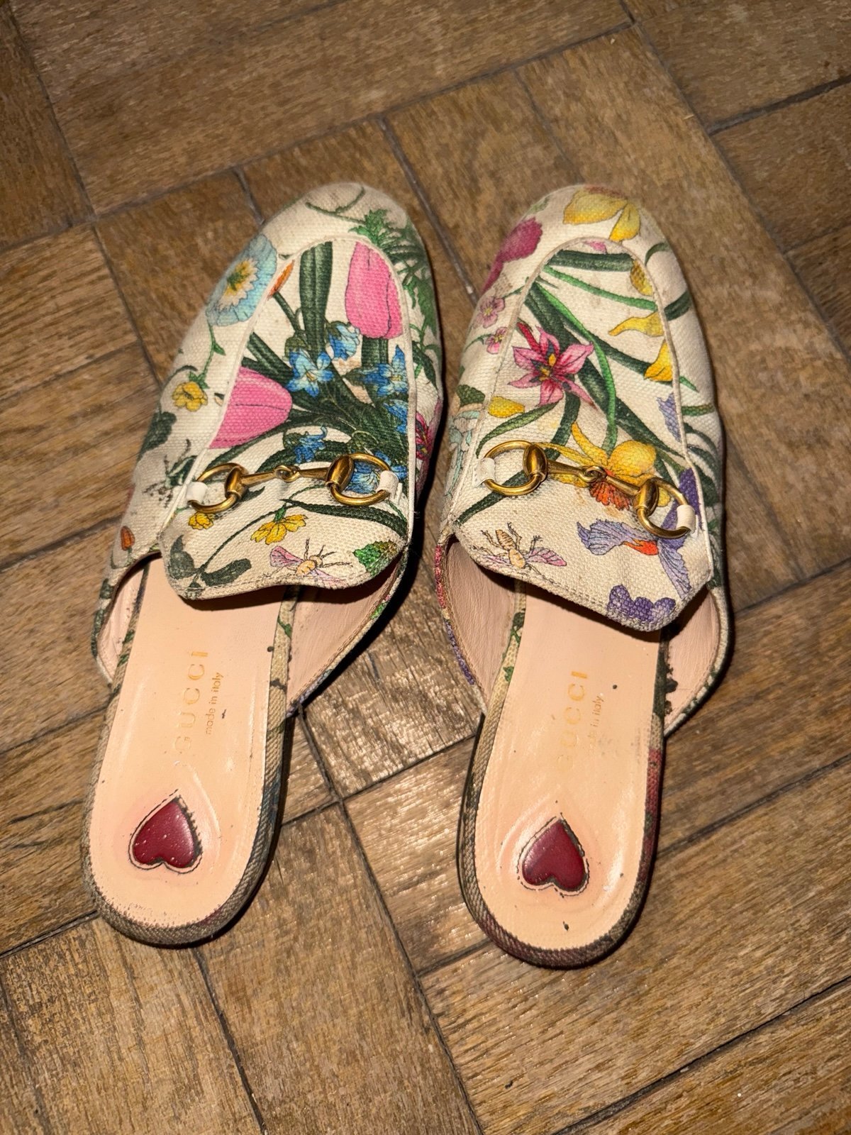 Gucci mules/slides