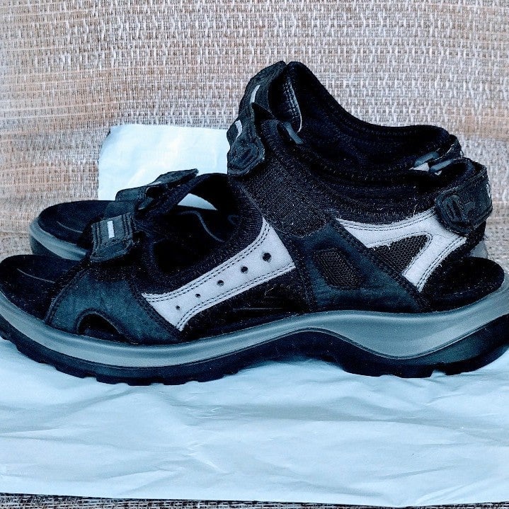 ECCO Sandal's Women's Size 8 1/2 Black/Mole/Red