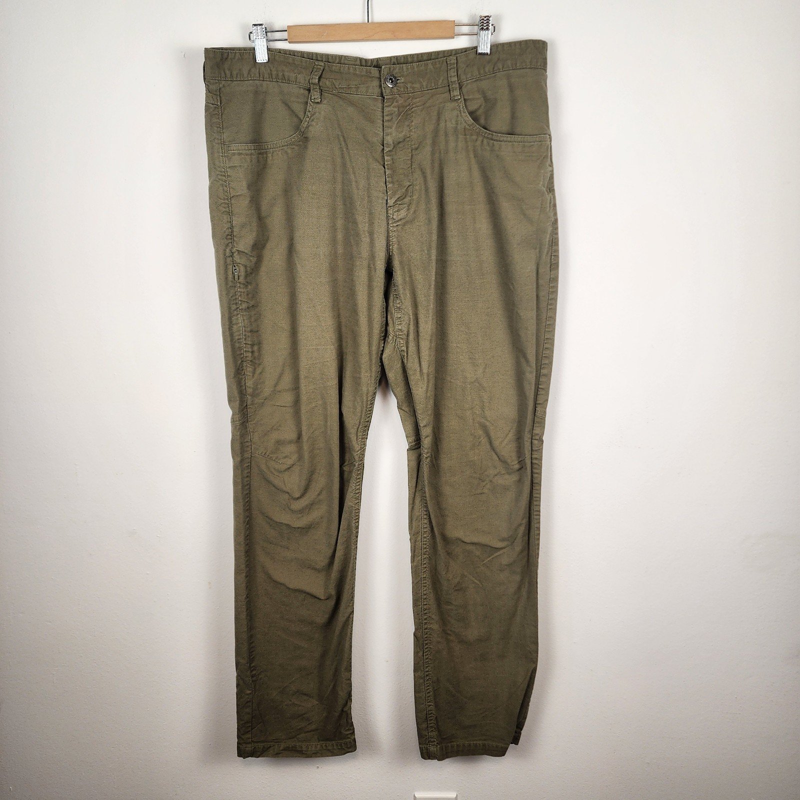 North Face Straight Leg Canvas Olive Green Pants Men's Size 38 Long